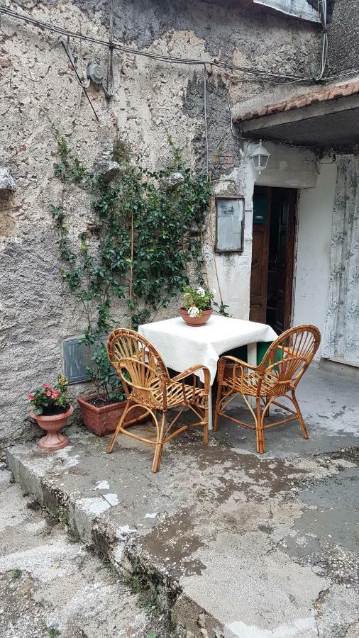 La Casetta Del Pellegrino Apartment Poggio Bustone Exterior foto